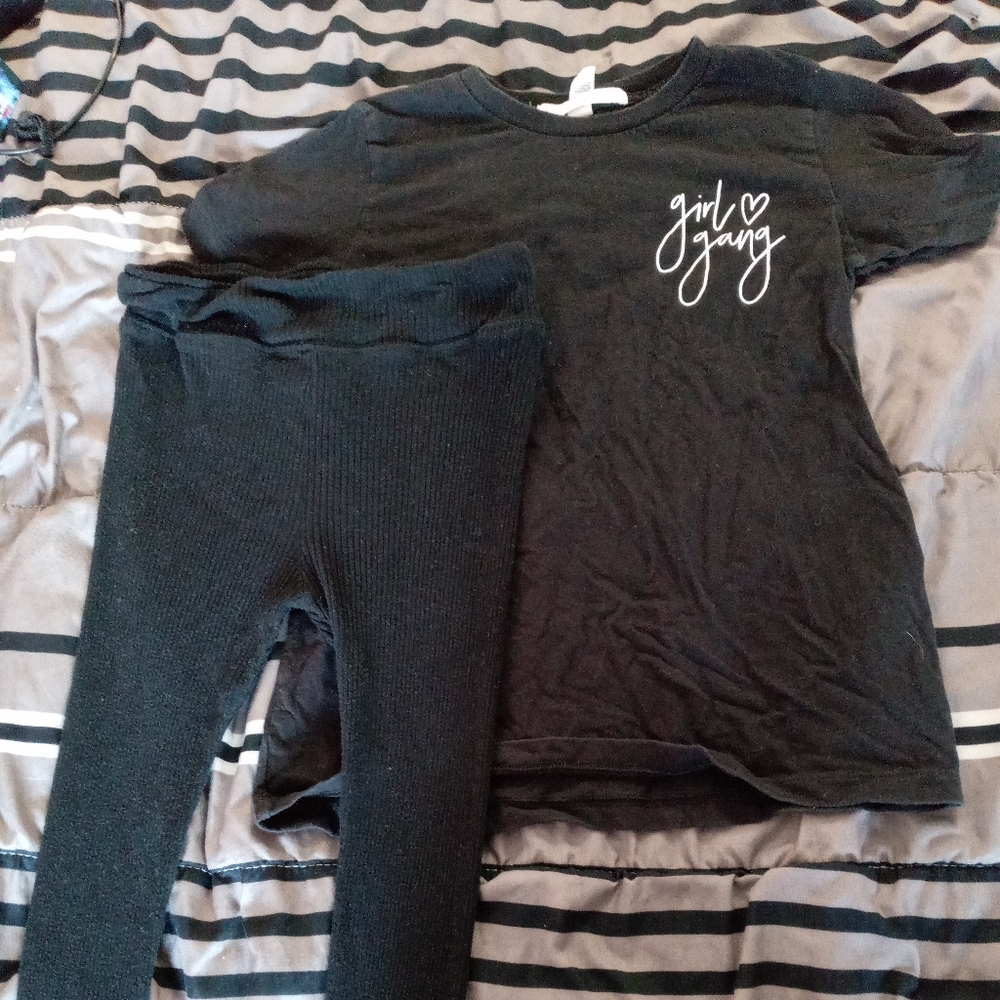 T-shirt and leggings